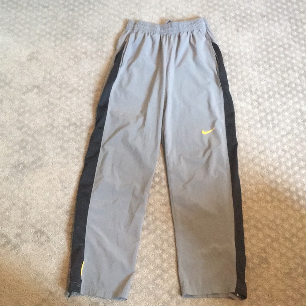 Nike warm up pants like new